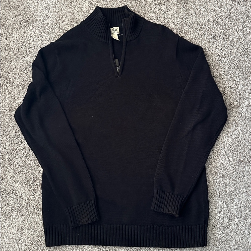 LL Bean GUC black Med T long-sleeved men’s sweater. Quarter zip neck 100% cotton